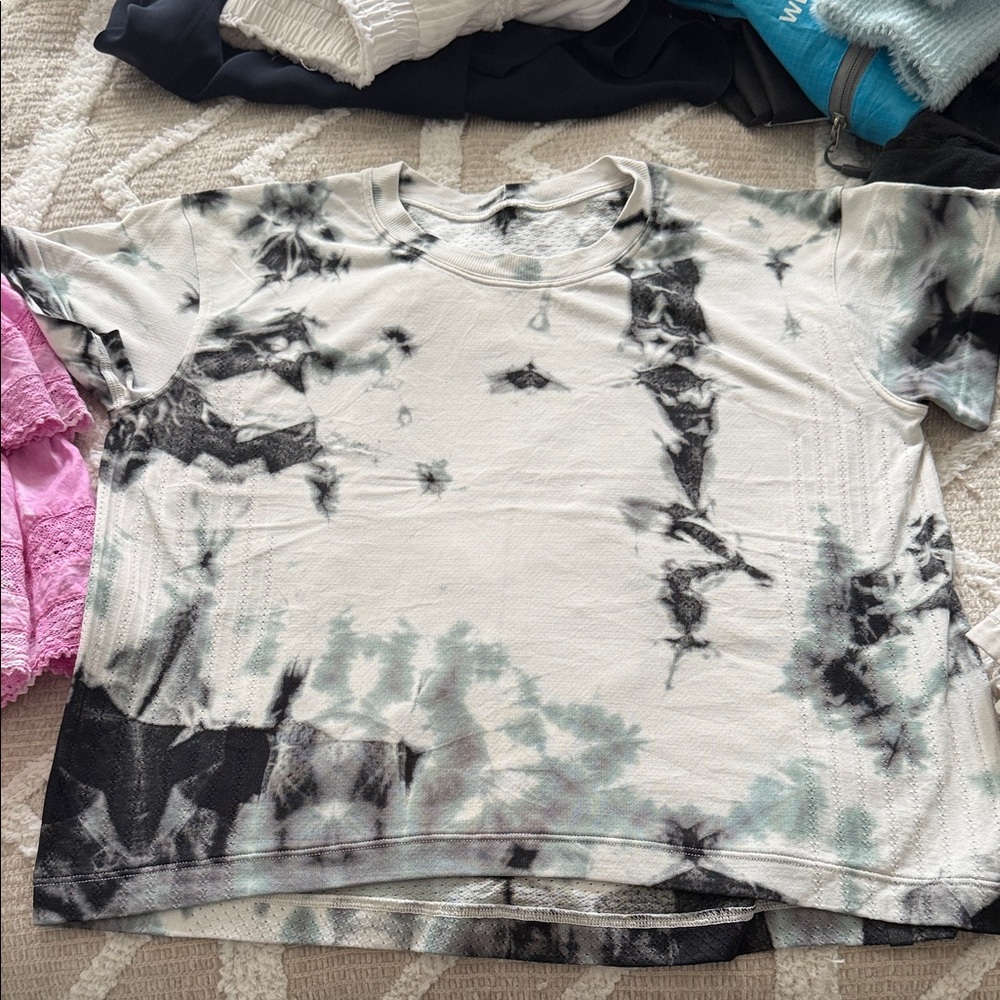 Lululemon Athletica Black and White Tie-Dye Tee